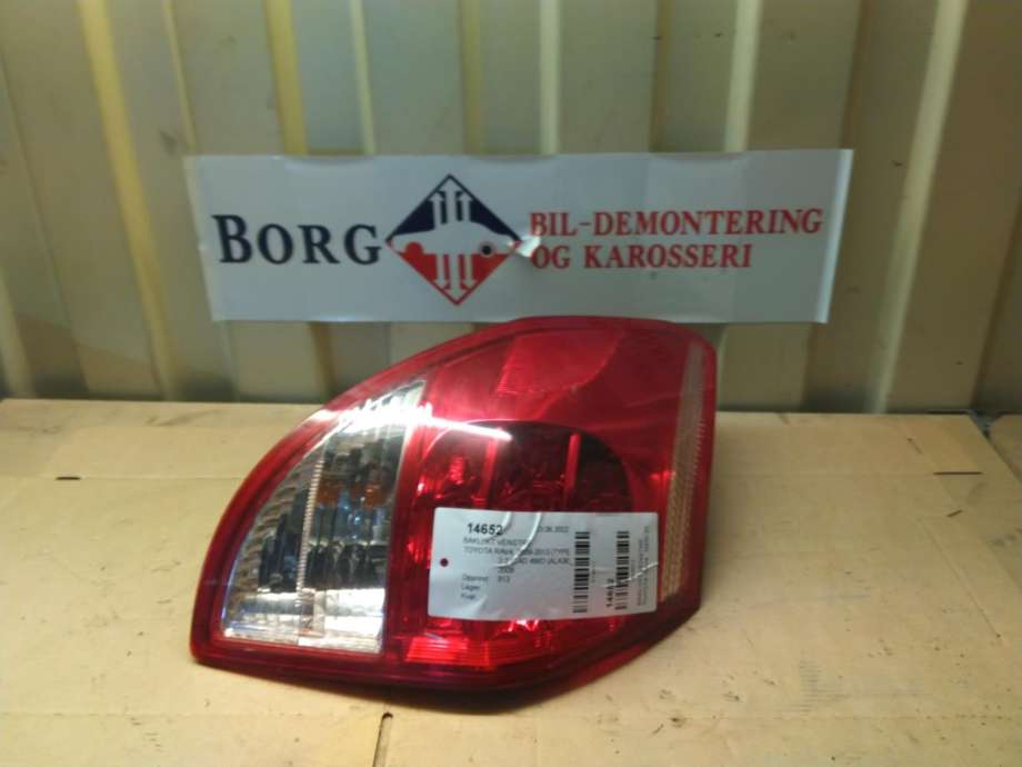 Baklykt venstre til Toyota RAV4, 2009-2013 (Type III, Fase 2)  (8156142091)
