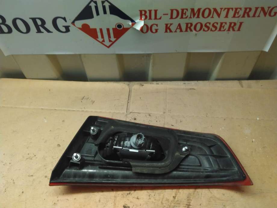 Baklykt høyre indre til Mitsubishi ASX 2010-2019  (8336A088|)