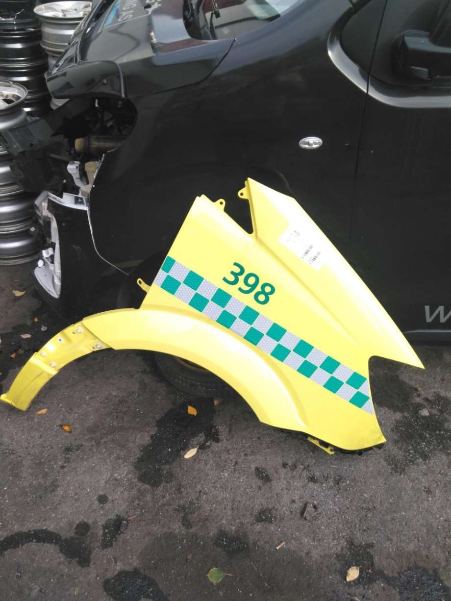 Skjerm høyre foran til Mercedes Sprinter, 2013-2018 (Fase 2) (906) (906) (A 906 881 02 01)