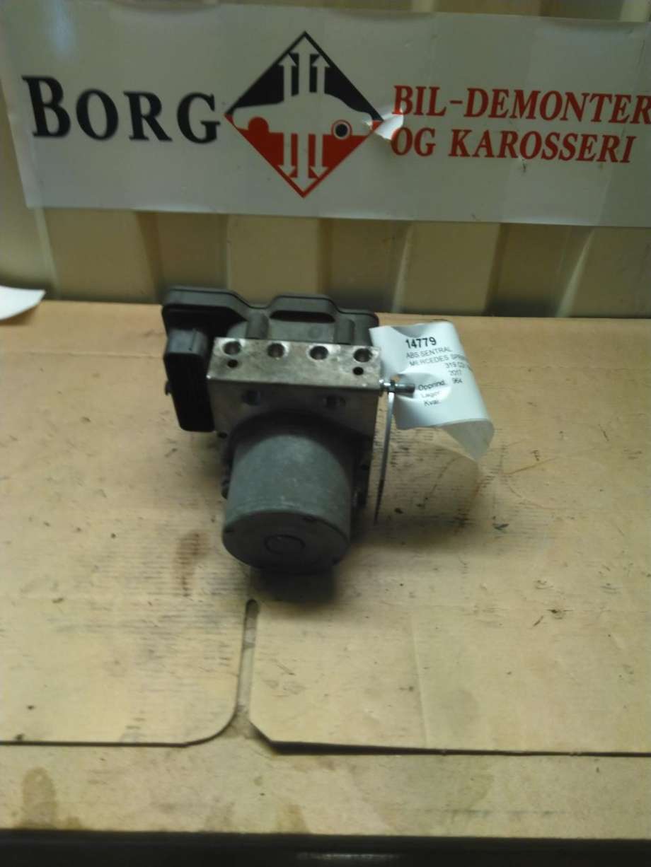 ABS sentral til Mercedes Sprinter, 2013-2018 (Fase 2) (906) (906) (A 906 900 19 04)