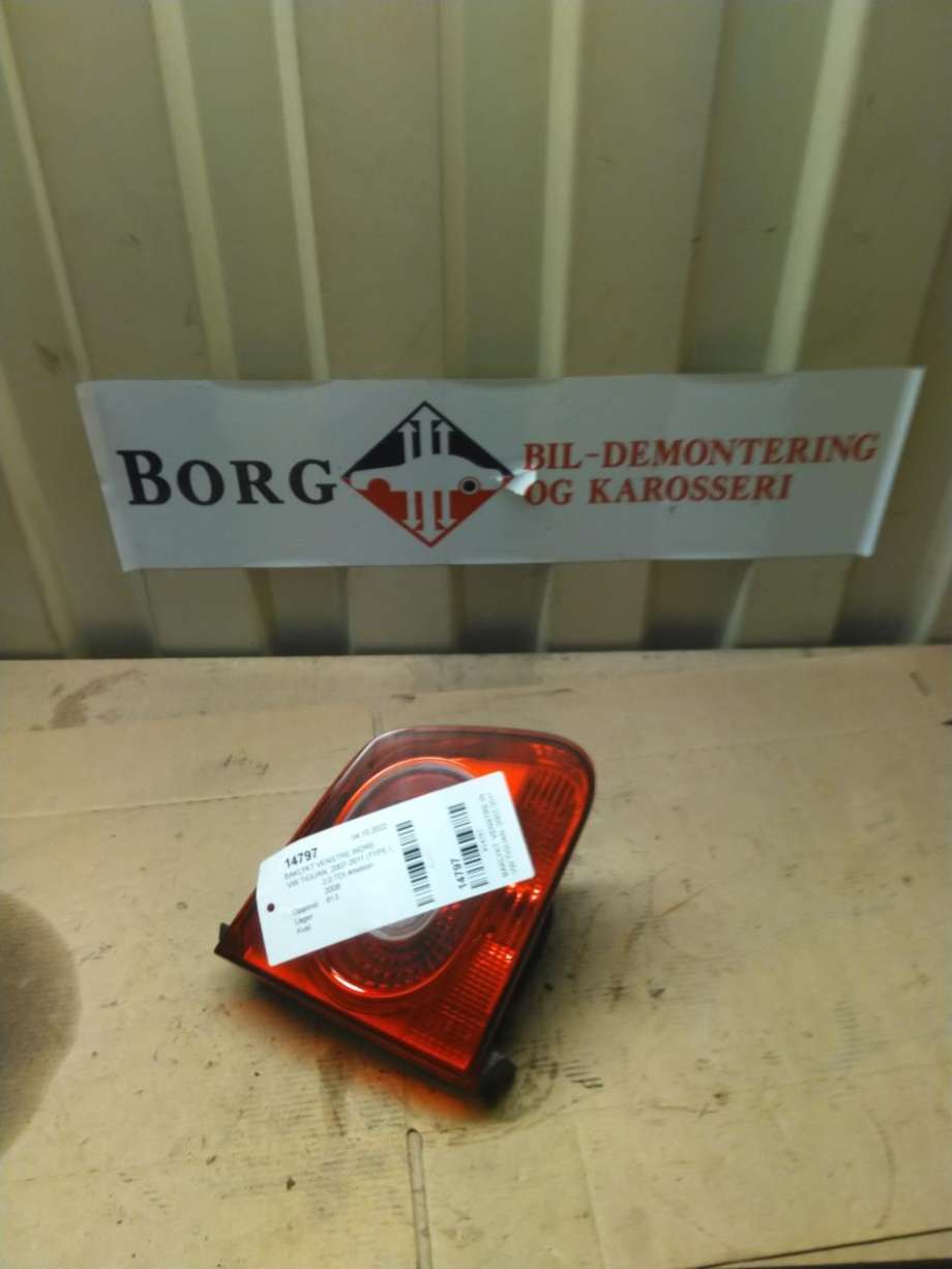 Baklykt venstre indre til VW Tiguan, 2007-2011 (Type I, Fase 1)  (5N0 945 093 B)