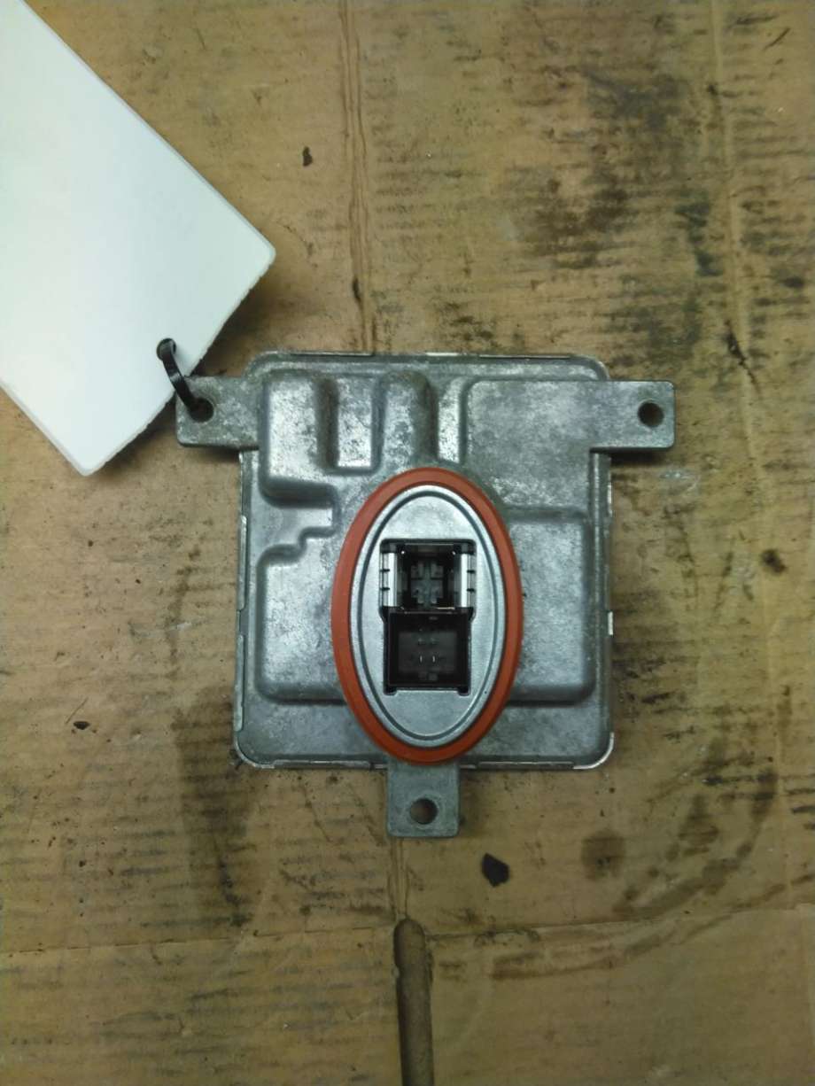 Styreenhet xenon/ballast til BMW 1-Serie 2011-2015 (Fase 1) (F20/F21) (F20/F21) (7 318 327|)