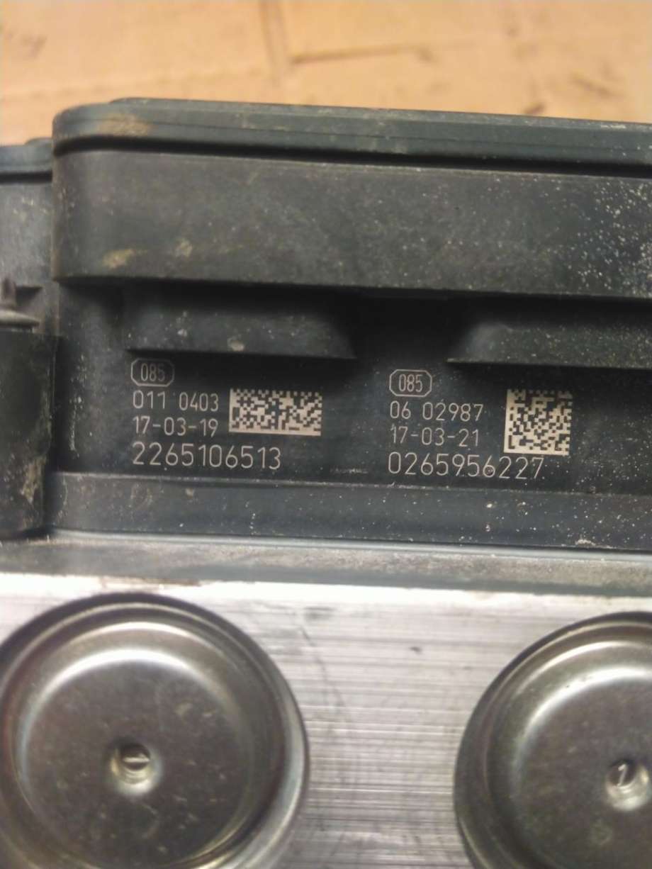 ABS sentral til Mercedes Vito 2014-->> (W447) (W447) (A 447 900 39 02|A 447 900 87 09|)