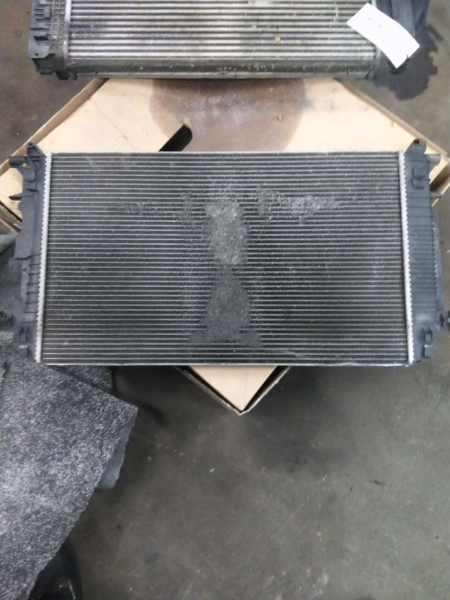Radiator (automat gir) til Mercedes Sprinter, 2013-2018 (Fase 2) (906) (906) (A 906 500 01 02)