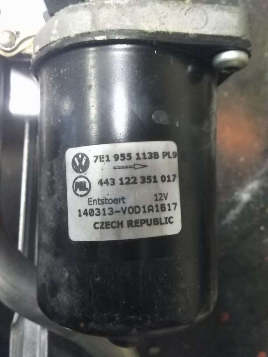 Viskermotor frontrute komplett m/overføring til VW Transporter / Caravelle 2009-2015 (Fase 2) (T5) (T5) 