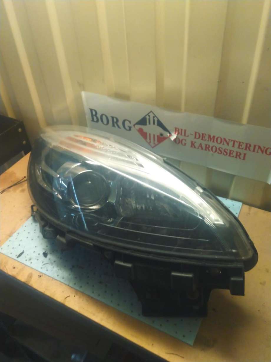 Frontlykt høyre halogen til Renault Scenic, 2009-2016 (Type III) (260108453R)