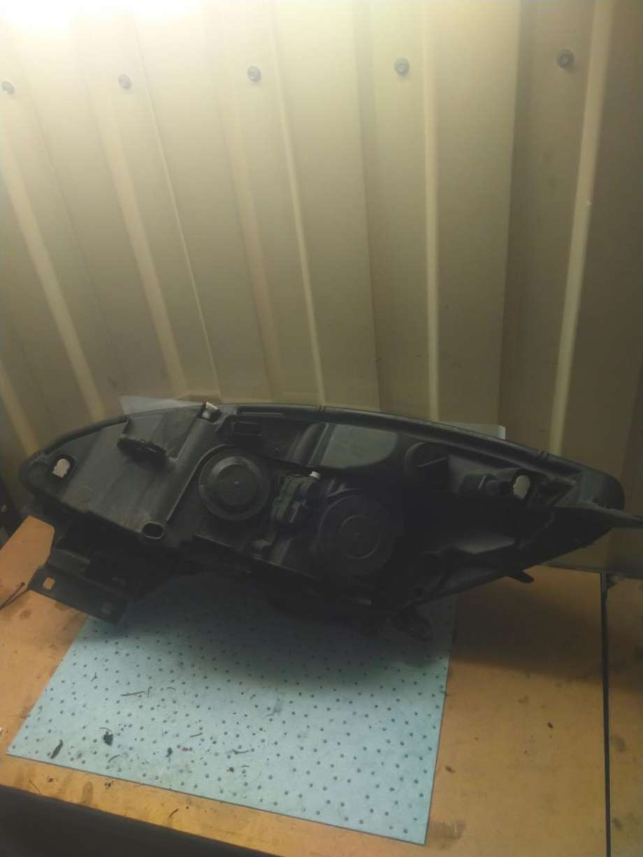 Frontlykt høyre halogen til Renault Scenic 2009-2016 (Type III) (260108453R|)