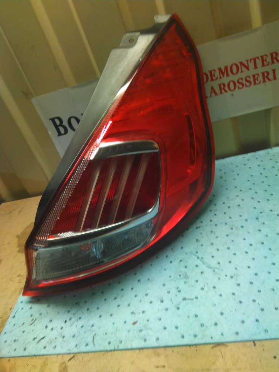 Baklykt høyre til Ford Fiesta 2013-2017 (Type VI, Fase 2)  (5574148|C1BB-13404- BC|)