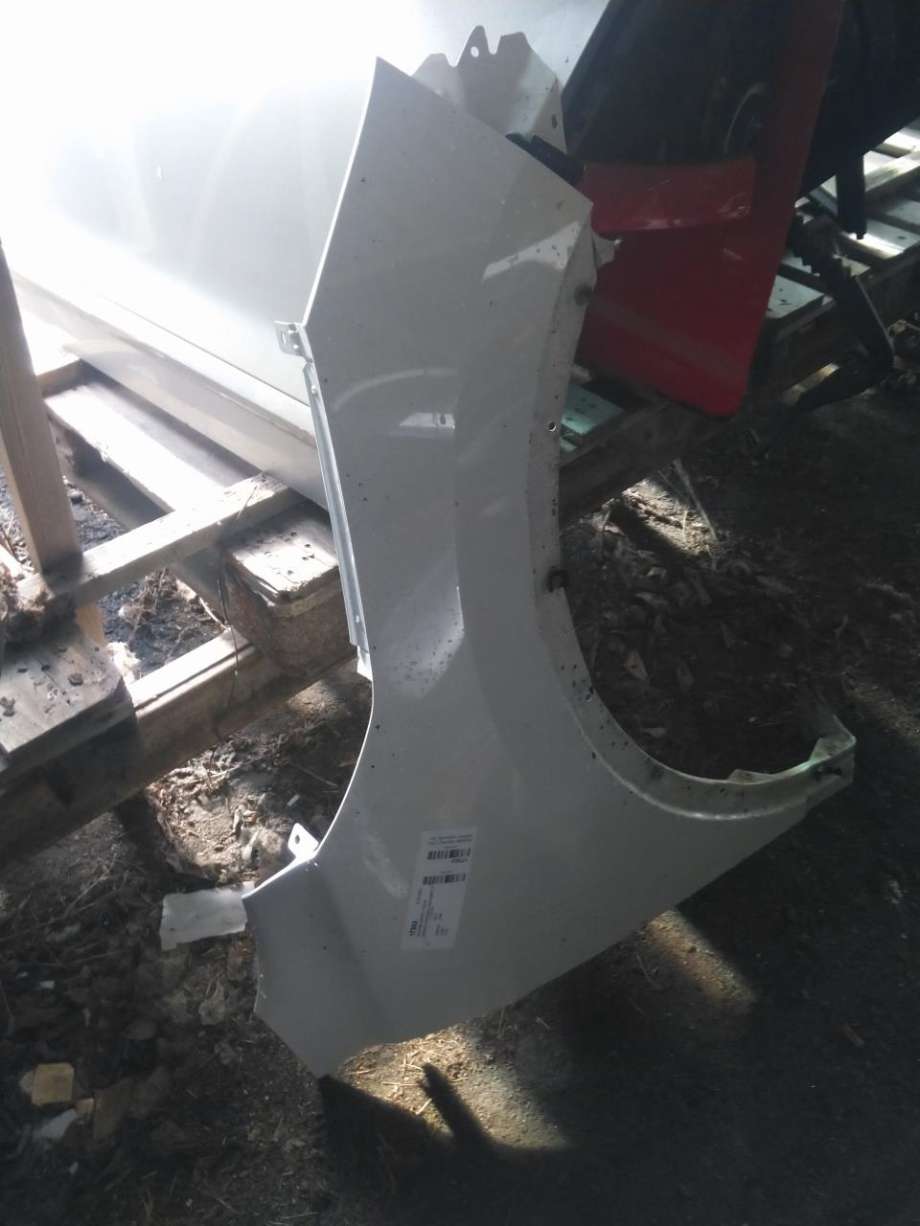 Skjerm høyre foran til Nissan Qashqai, 2014-2021 (Type II)  (F31004EAMA)