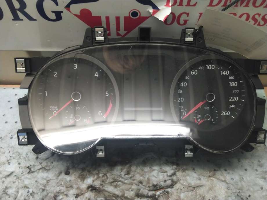 Instrumentpanel til VW Passat 2015-2019 (Fase 1) (B8) (B8) (3G0 920 751 A|)
