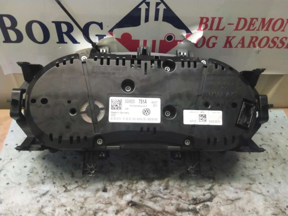 Instrumentpanel til VW Passat 2015-2019 (Fase 1) (B8) (B8) (3G0 920 751 A|)
