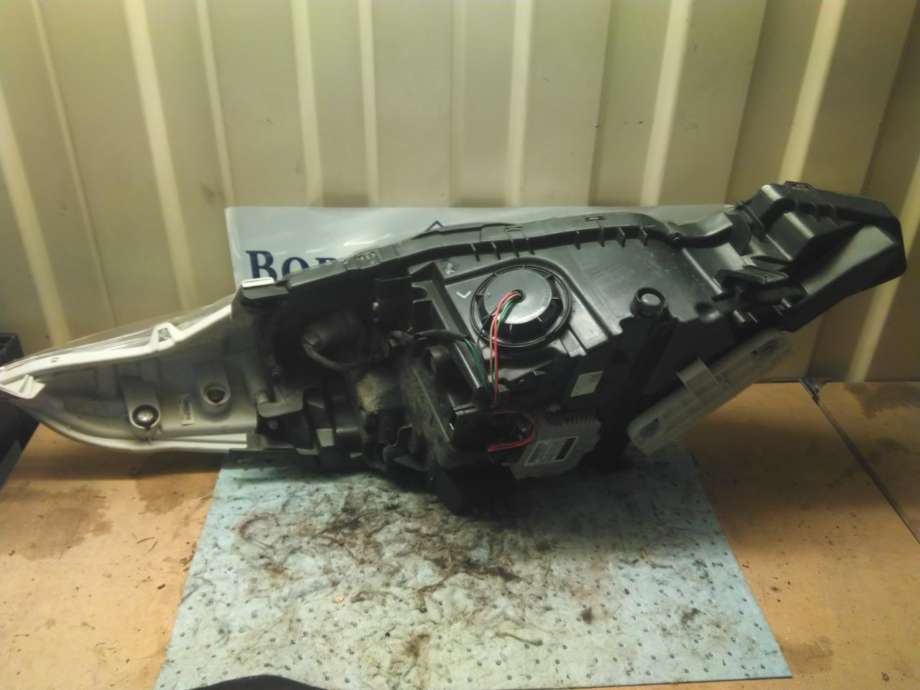 Frontlykt venstre halogen til Nissan Leaf 2011-2017 (Type I)  (26060 3NF5A|)