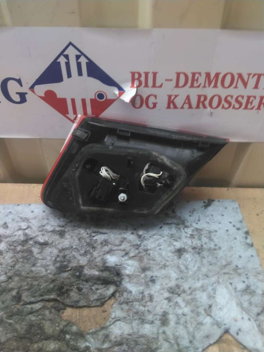 Baklykt høyre indre til Mercedes E-Klasse 2009-2013 (Fase 1) (W212) (W212) (A 212 820 08 64|)