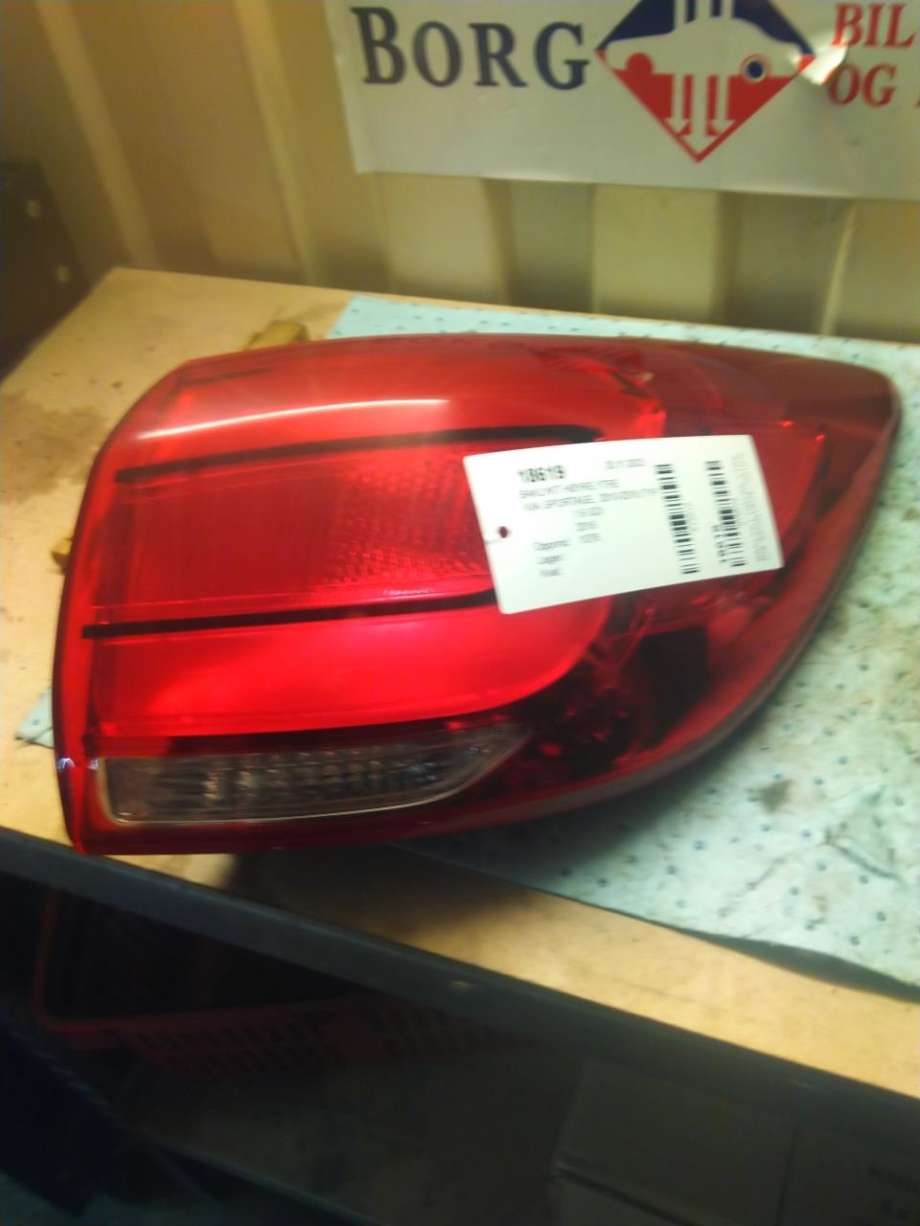 Baklykt høyre ytre til Kia Sportage, 2010-2016 (Type III)  (92402 3W510)