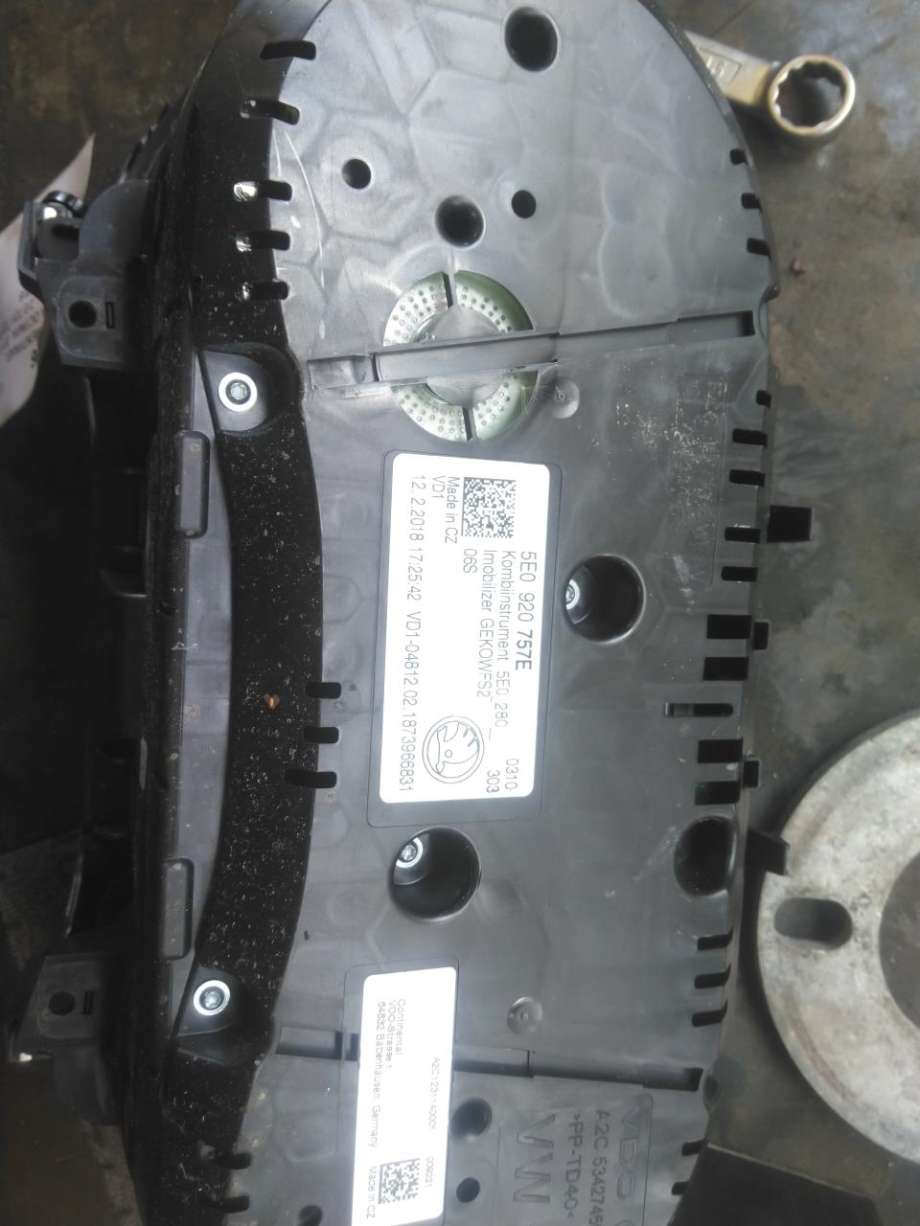 Instrumentpanel til Škoda Octavia 2017-2020 (Type III, Fase 2) (5E0 920 757 E|)