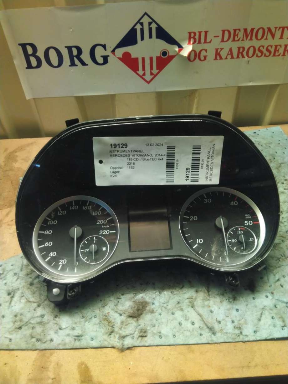 Instrumentpanel til Mercedes Vito, 2014-->> (W447) (W447) (A 447 900 19 11)