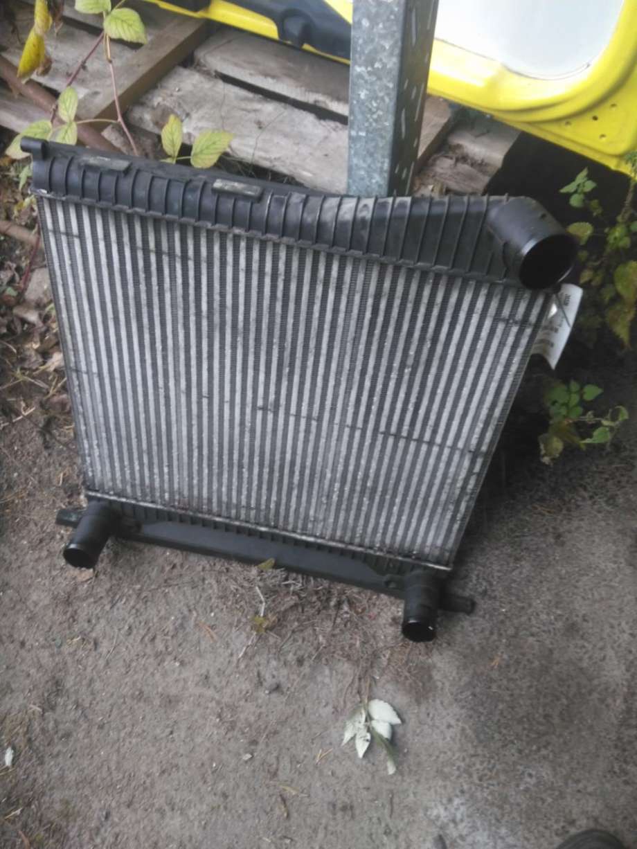 Intercooler til Land Rover Discovery, 2009-2017 (Type IV)  (LR015603)