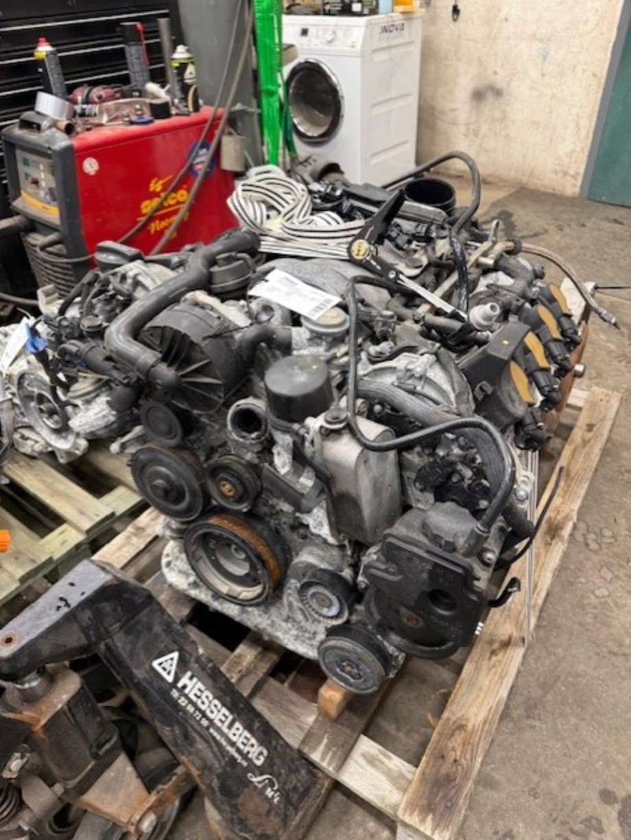 Motor bensin til Mercedes S-Klasse, 2005-2013 (W221) (W221) (A 273 010 00 02)