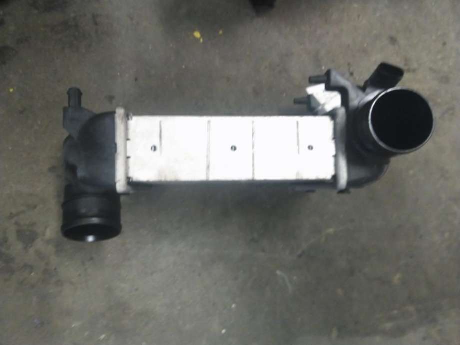 Intercooler til Audi A6, Allroad, 2008-2011 (Type II, Fase 2) (C6) (C6) (4F0 145 805 AC - VENSTRE)
