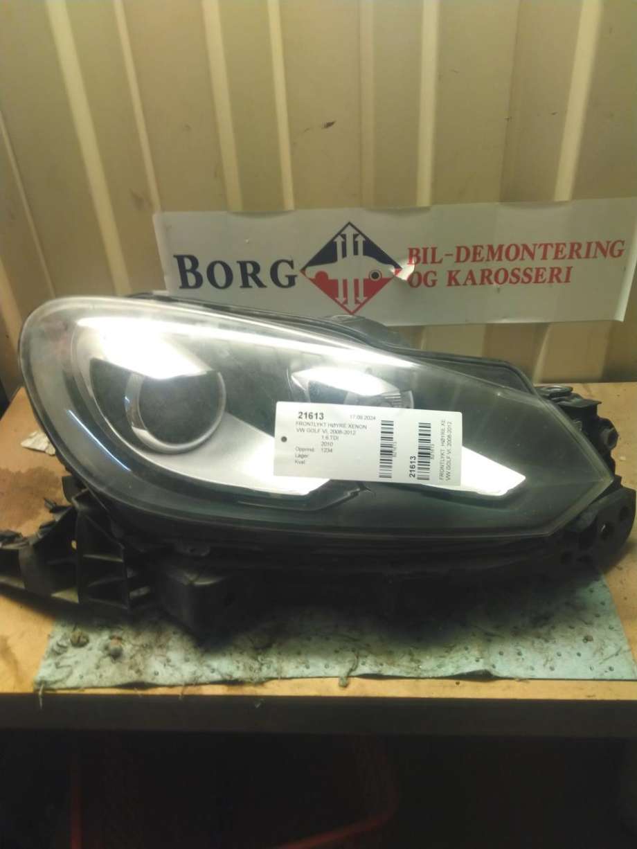 Frontlykt høyre xenon til VW Golf VI, 2008-2012  (5K1 941 754 B)