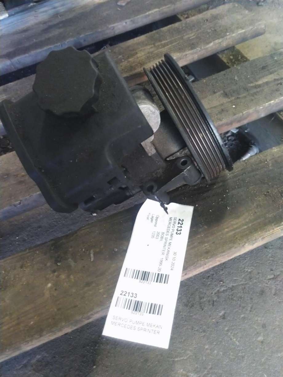 Servo pumpe mekanisk til Mercedes Sprinter 1995-2006 (903) (903) (A 002 466 75 01|)