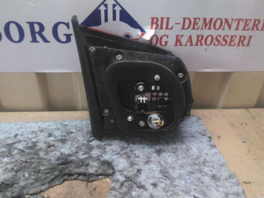 Baklykt høyre indre til VW Golf VI 2008-2012  (5K0 945 094 AF|)