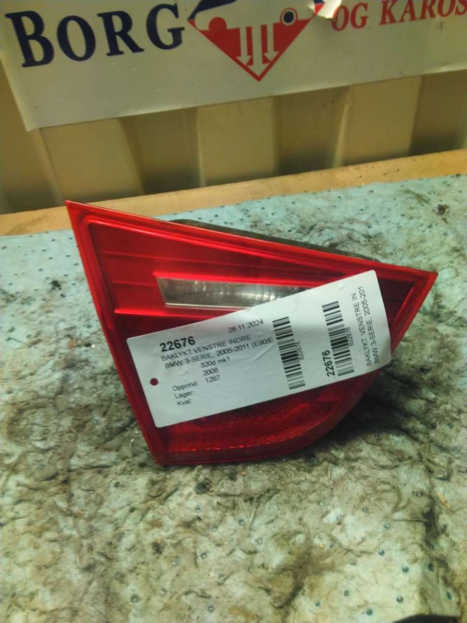 Baklykt venstre indre til BMW 3-Serie, 2005-2011 (E90/E91/E92/E93) (E90/E91/E92/E93) (63 21 4 871 733)