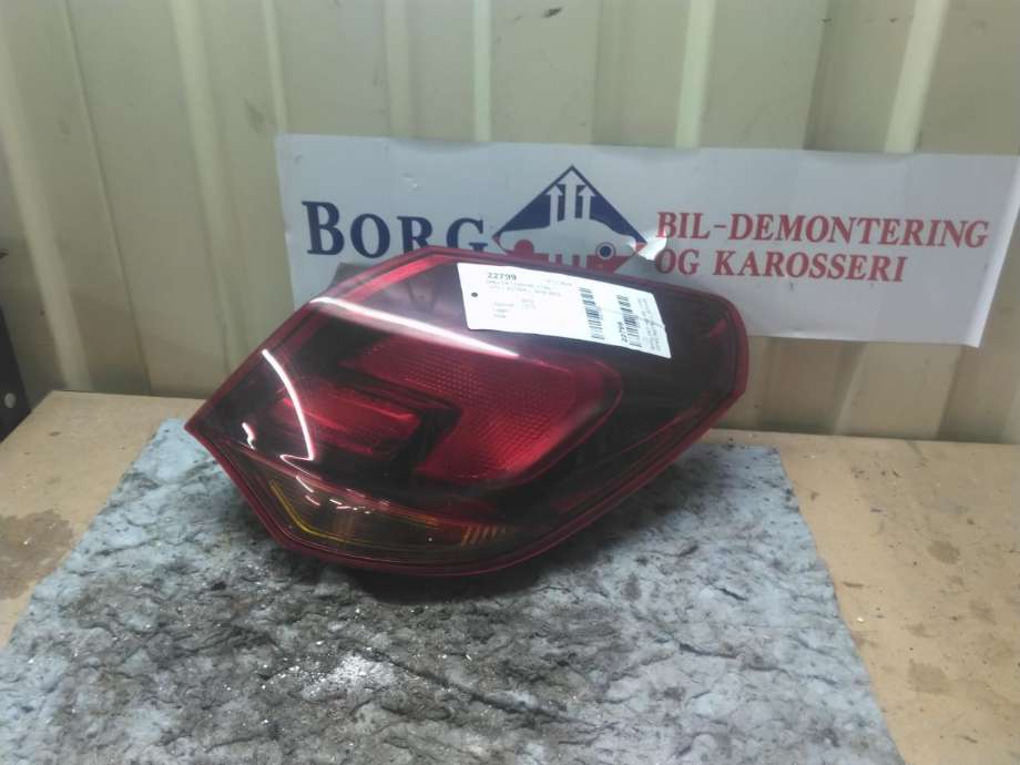 Baklykt høyre ytre til Opel Astra J, 2010-2015  (13319948)