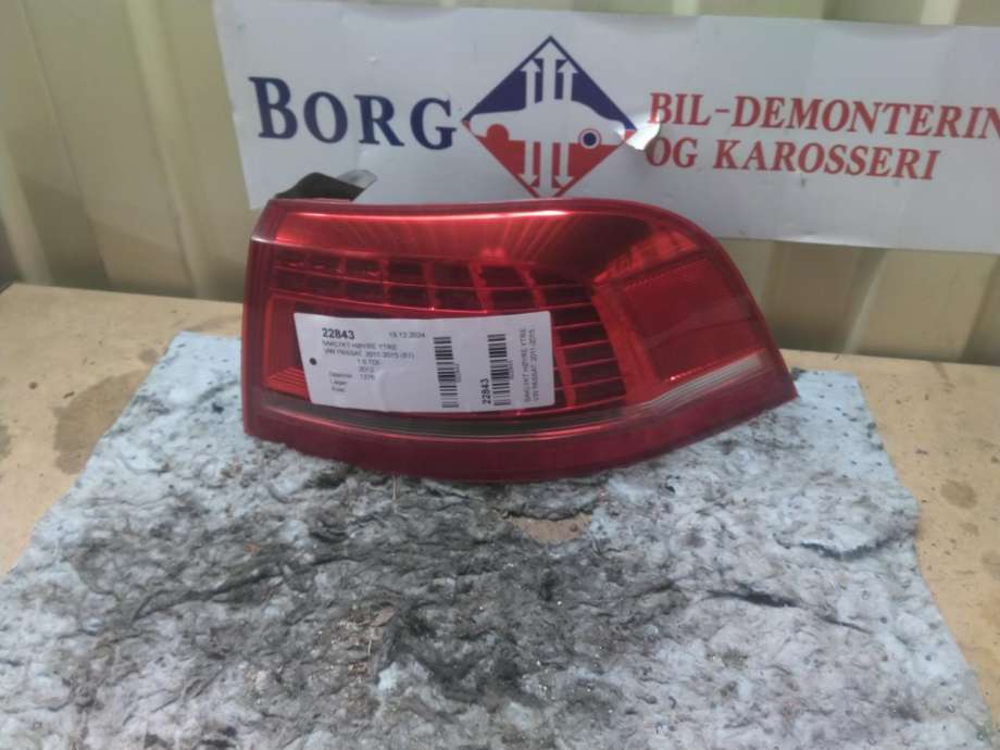 Baklykt høyre ytre til VW Passat, 2011-2015 (B7) (B7) (3AF 945 208 B)