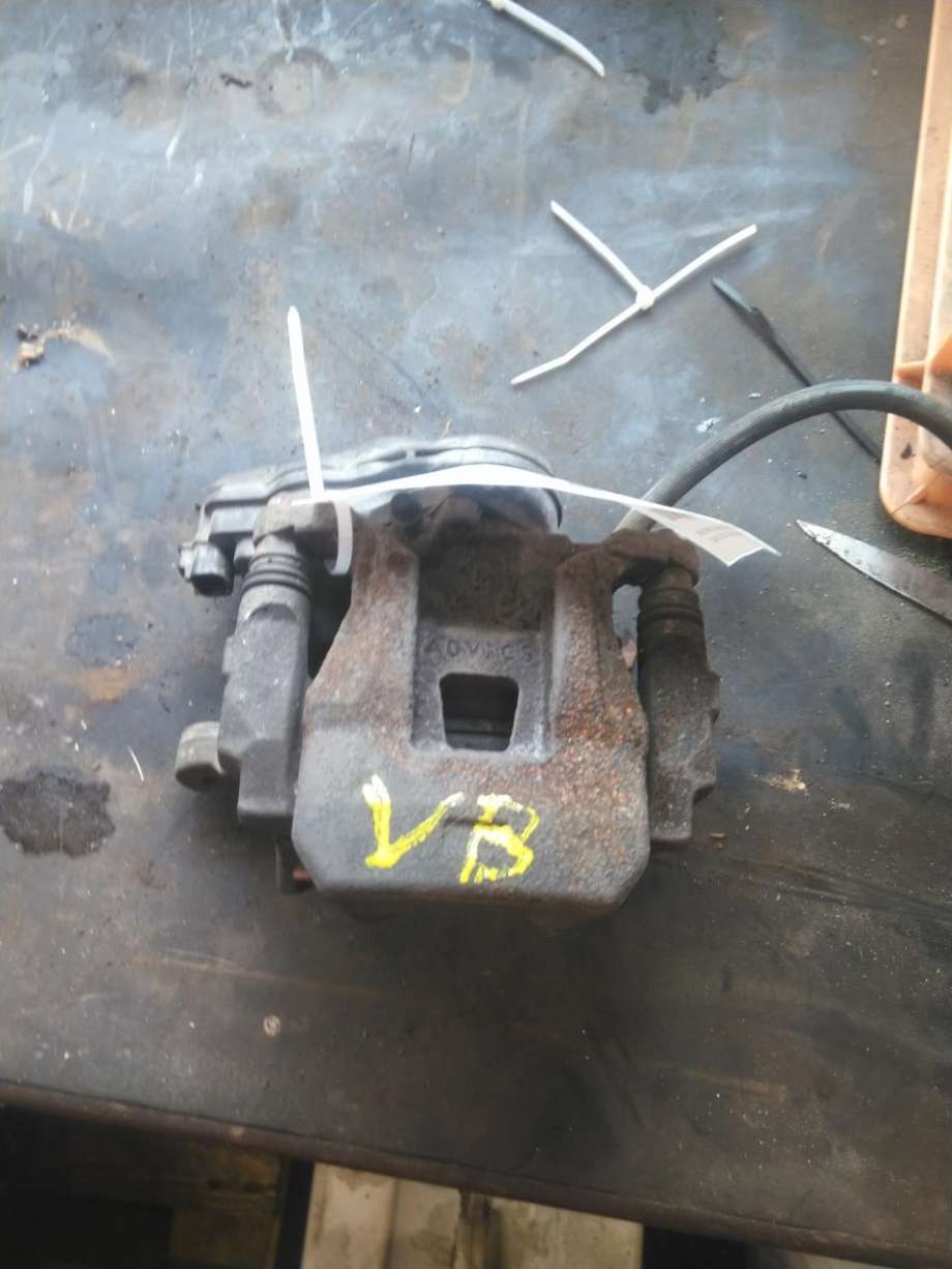 Bremsecaliper venstre bak, elektrisk til Mitsubishi Outlander, 2015-->> (Type III, Fase 2)  (4605B637)