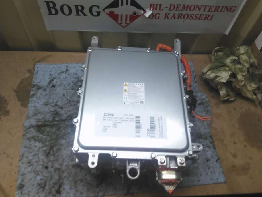 Batterilader (OBC - On Board Charger) til Mitsubishi Outlander, 2015-->> (Type III, Fase 2)  (9481A082)
