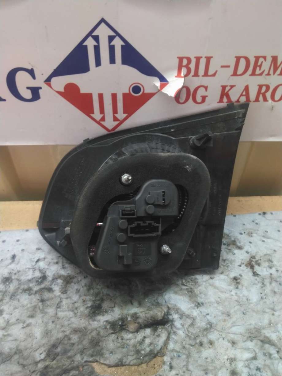 Baklykt venstre indre til VW Golf VI 2008-2012  (5K0 945 093 AA|)
