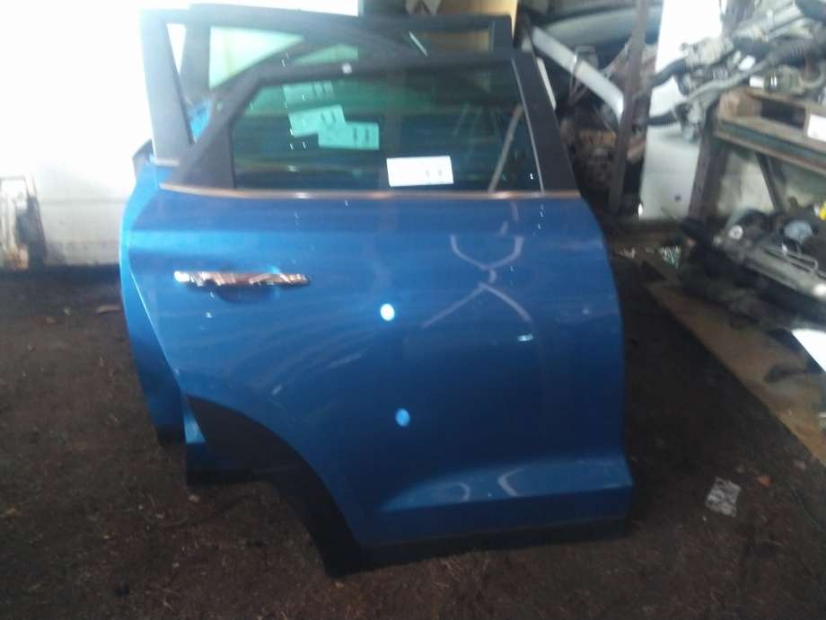 Dør høyre bak til Hyundai Tucson, 2015-2020  (77004D 7000)