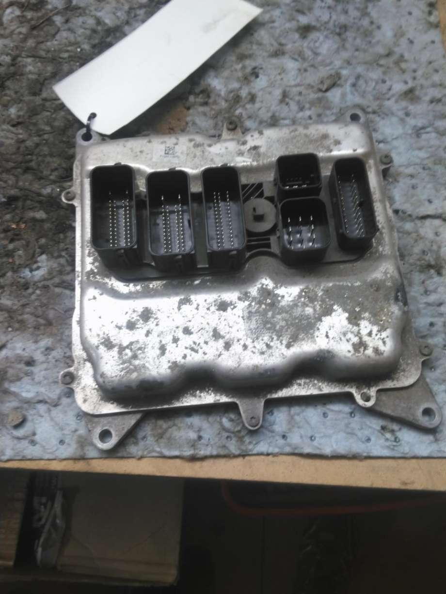 Styreenhet motor til BMW 5-Serie, 2010-2017 (F10/F11) (F10/F11) (12 14 8 606 777)