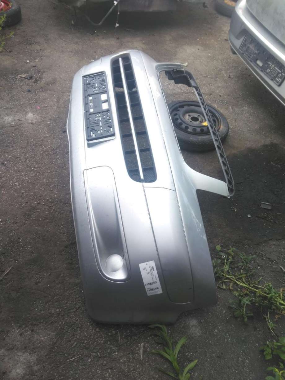 Støtfanger foran til VW Transporter / Caravelle, 2003-2009 (Fase 1) (T5) (T5) (7H5 807 101 M)