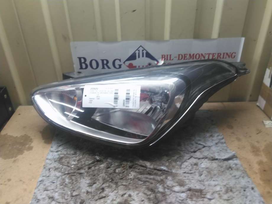 Frontlykt venstre halogen til Hyundai i10, 2014-2018 (Type II)  (92101B 9000)