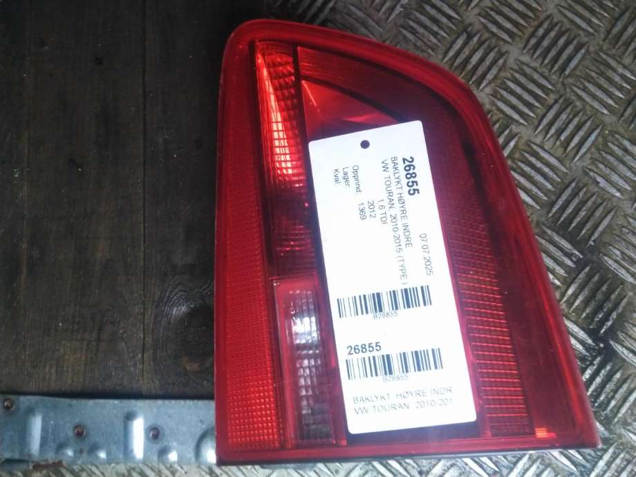 Baklykt høyre indre til VW Touran, 2010-2015 (Type I, Fase 3)  (1T0 945 094 A)