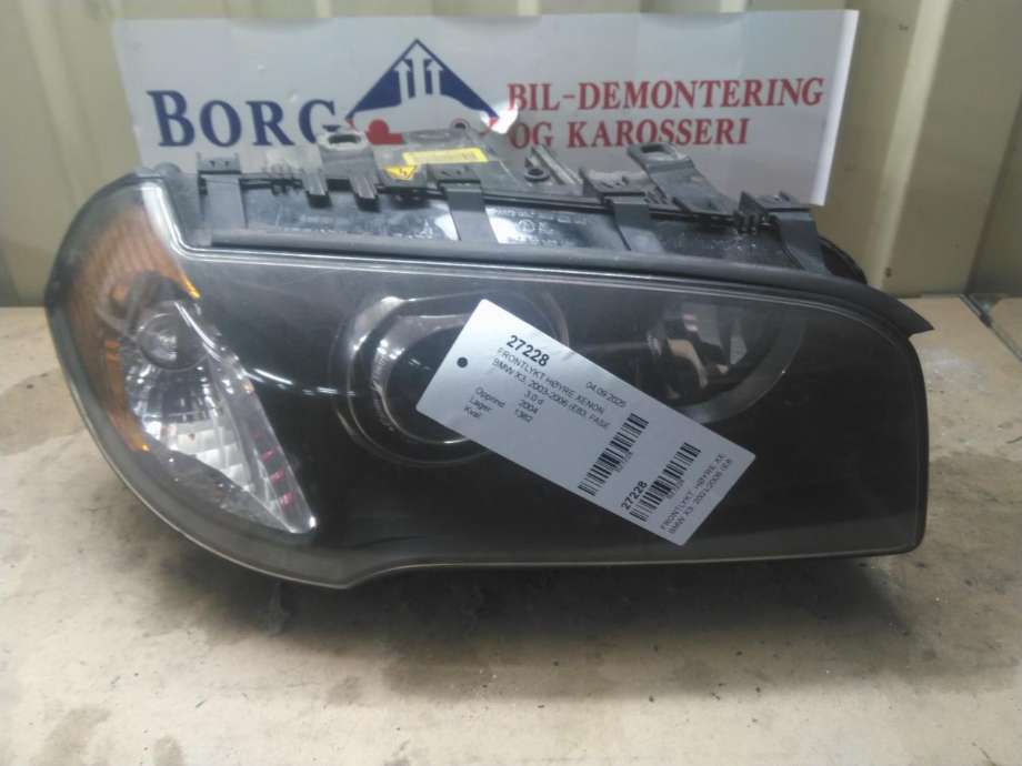Frontlykt høyre xenon til BMW X3 2003-2006 (Fase 1) (E83) (E83) (63 12 3 418 380|)