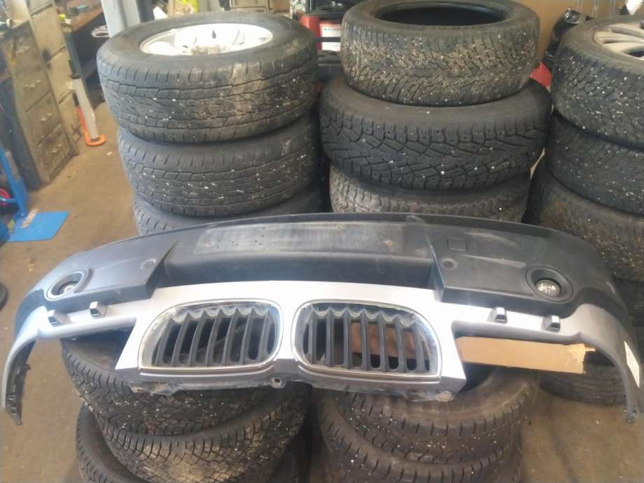 Støtfanger foran til BMW X3, 2003-2006 (Fase 1) (E83) (E83) (51 11 3 420 473)