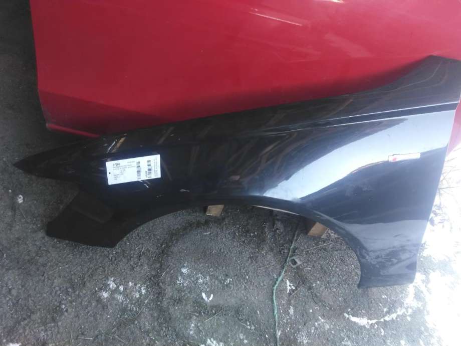 Skjerm venstre foran til Audi A6, Allroad, 2012-2014 (Type III, Fase 1) (C7) (C7) (4G0 821 101)