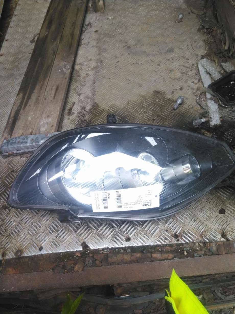 Frontlykt venstre halogen til VW Golf, Plus/Cross, 2009-2013 (Fase 2)  (5M1 941 005 G)