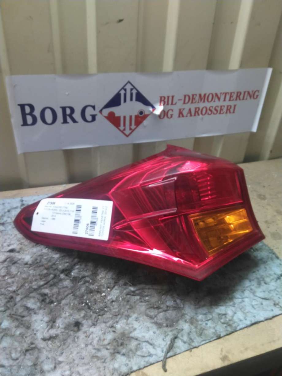 Baklykt venstre ytre til Toyota Auris, 2013-2015 (Type II, Fase 1)  (8156102710)