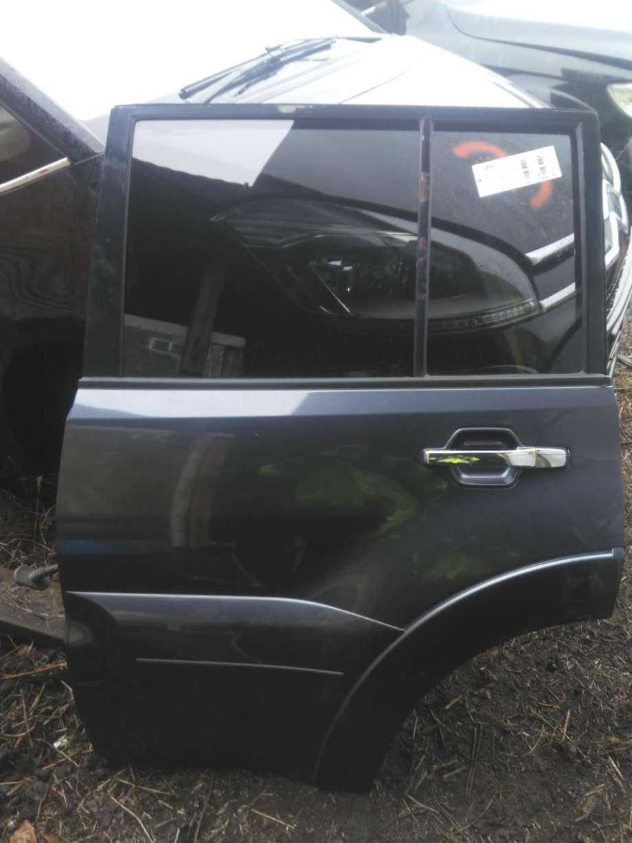 Dør venstre bak til Mitsubishi Pajero, 2007-2016 (Type IV, Fase 1) (5730A483)
