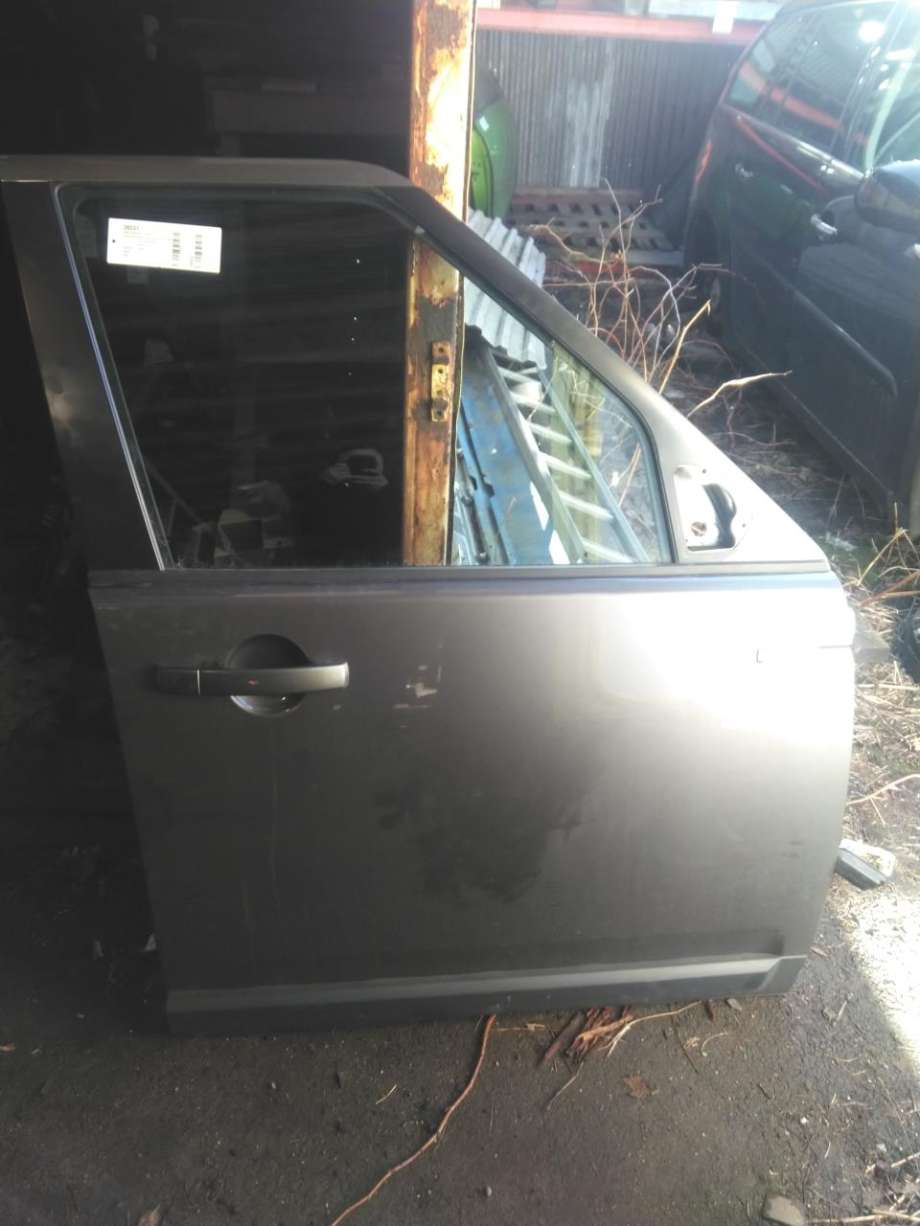 Dør høyre foran til Land Rover Discovery, 2009-2017 (Type IV)  (LR016462)
