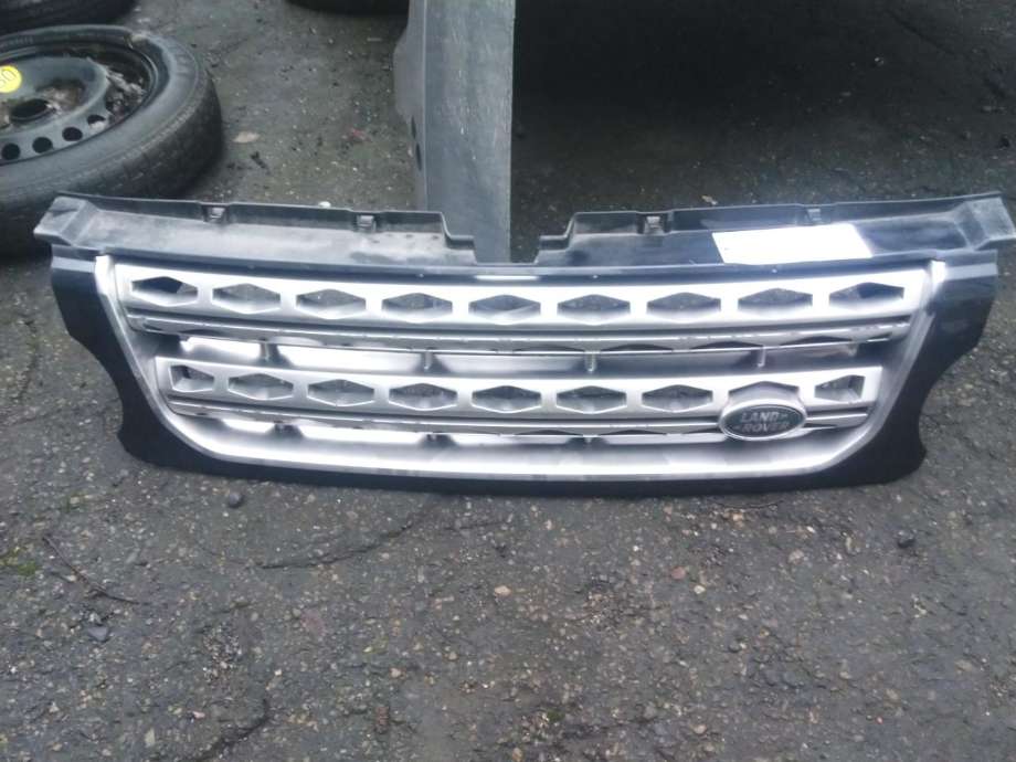 Grill til Land Rover Discovery, 2009-2017 (Type IV)  (LR051299)