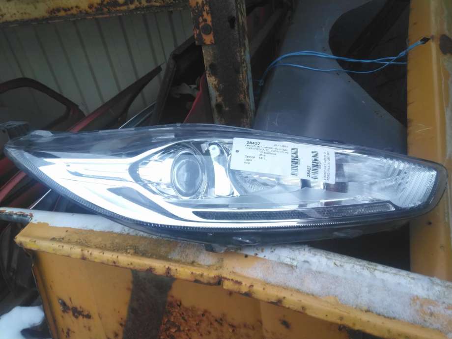 Frontlykt høyre halogen til Ford Fiesta, 2013-2017 (Type VI, Fase 2)  (2126877)