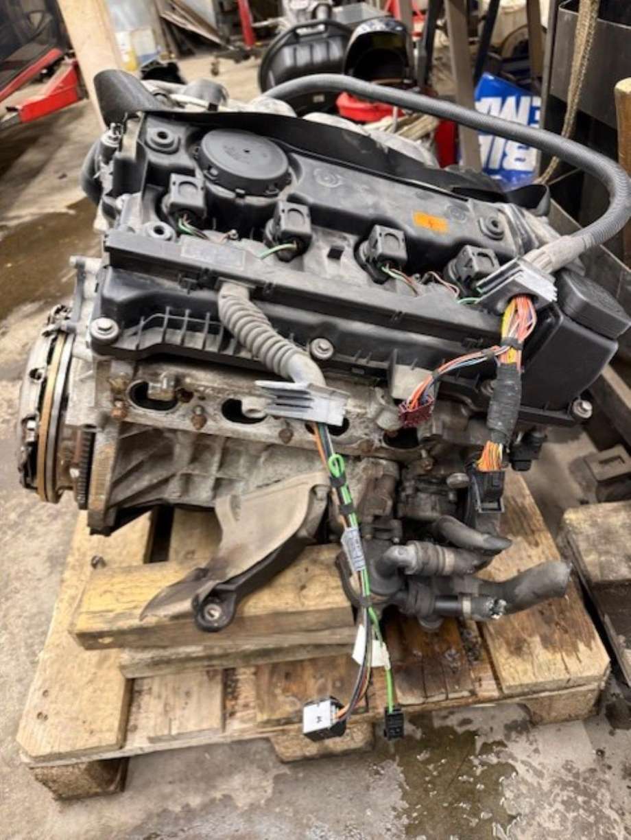 Motor bensin til BMW 1-Serie 2004-2011 (E81/E82/E87/E88) (E81/E82/E87/E88) (11 00 0 430 922|)