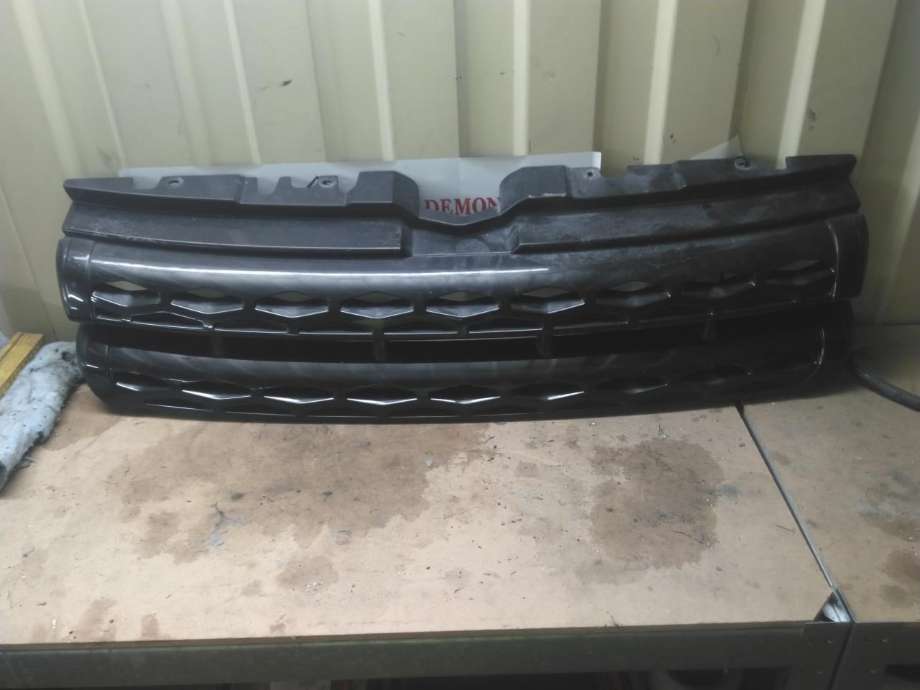 Grill til Land Rover Range Rover, Evoque, 2011-2019 (Type I)  (LR044675)