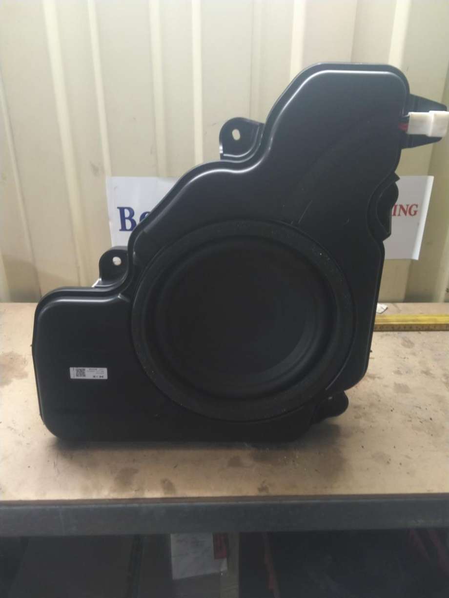 Bilstereo sub-woofer til XPeng G6, 2023-->>  