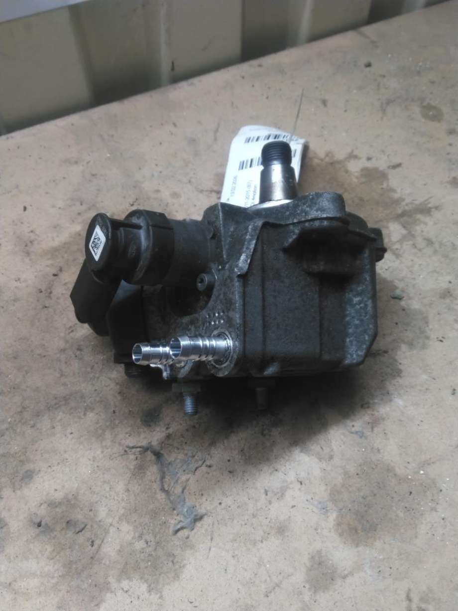 Dieselpumpe til VW Passat 2011-2015 (B7) (B7) (03L 130 755 AA|)